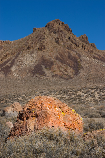 Boulder-and-Peak,-Grapevine-Mtns